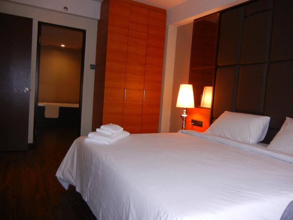 C'Haya Hotel Кота Кинабалу Стая снимка